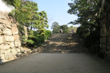 %e5%b2%a1%e5%b1%b1%e5%9f%8e_8